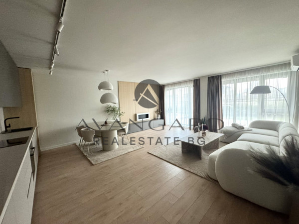 ТРИСТАЕН С АКТ 16 С ДВОР