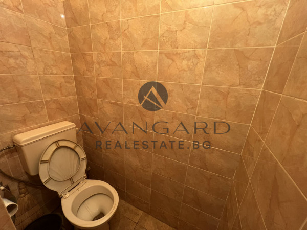 BARGAINFUL! Three-room REAL SQUARE AREA