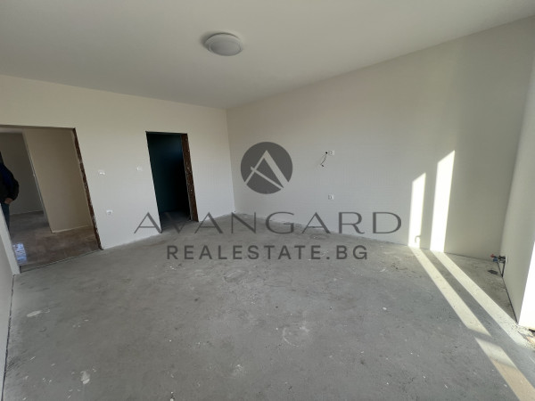 Самостоятелна двуетажна къща с акт 16 в Крумово