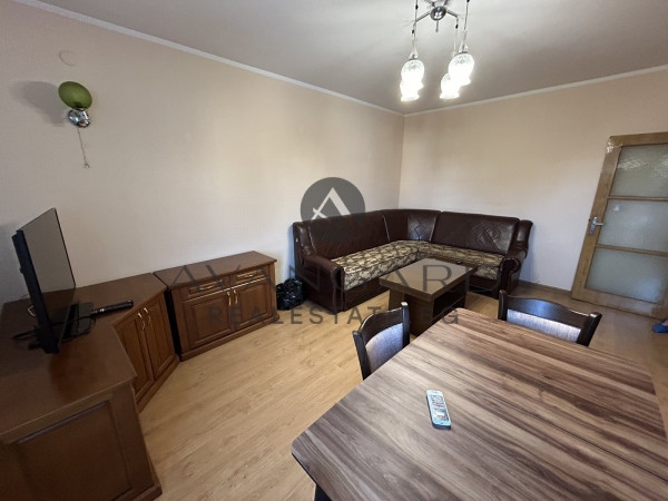 TOP LOCATION! Three-room apartment next to the COURT