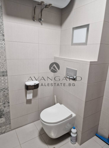 Act 16! Furnished one -bedroom gym. Vasil Kolarov