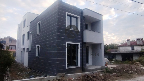 HOUSE WITH YARD AND GARAGE! BELOMORSKI