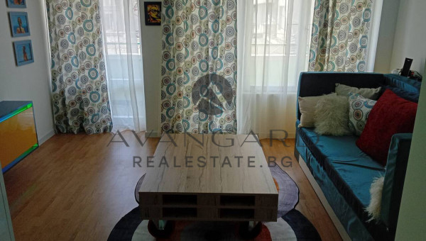 ЕДНОСТАЕН ОБЗАВЕДЕН! МАРАША!