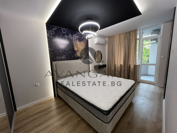 Designer one -bedroom apartment