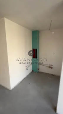 Двустаен пред акт 16