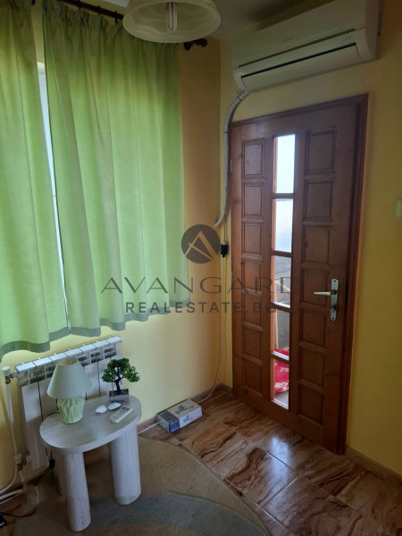 House with 1,700 sq.m. yard/ Kostievo