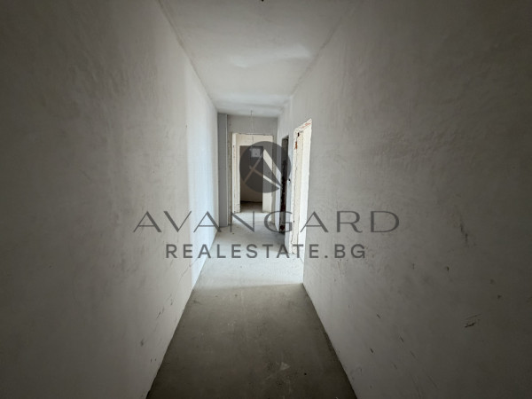 ПРЕД АКТ 16! Тристаен ТРАКИЯ ПОЛИКЛИНИКАТА