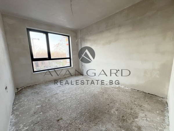 ПРОСТОРЕН ТРИСТАЕН С АКТ 14 !