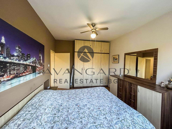 Саниран тристаен апартамент / Младежки хълм