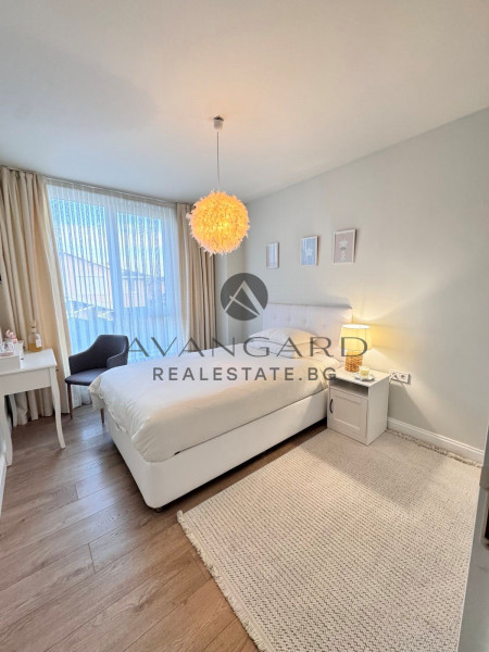 ЕДНОФАМИЛНА КЪЩА В ЗАТВОРЕН КОМПЛЕКС/ ТРАКИЯ