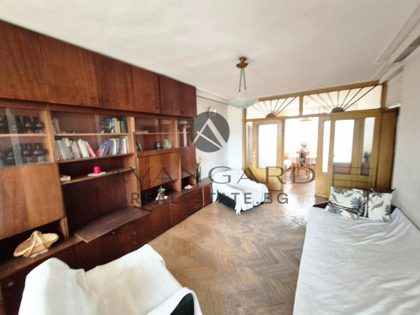 FOUR ROOM APARTMENT WITH REAL SQUARE AREA / CAMEL