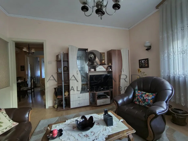 ЕТАЖ ОТ КЪЩА / СТАРИЯ ГРАД