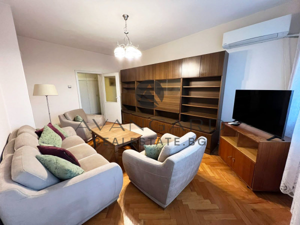 САНИРАН ТРИСТАЕН ДО ПЪЛМЕД !