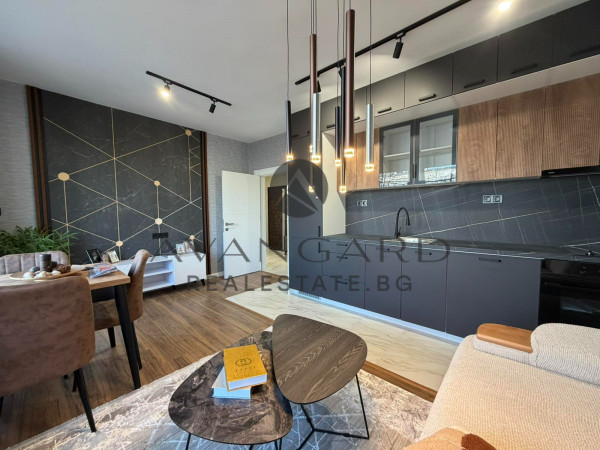 Луксозен тристаен Кършияка