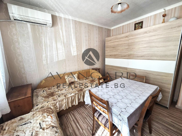 ЕКСКУЗИВНО!!! ТРИ ОТДЕЛНИ СТАИ !!! ОБЗАВЕДЕН/СМИРНЕНСКИ/ДО ПЪЛМЕД !!!