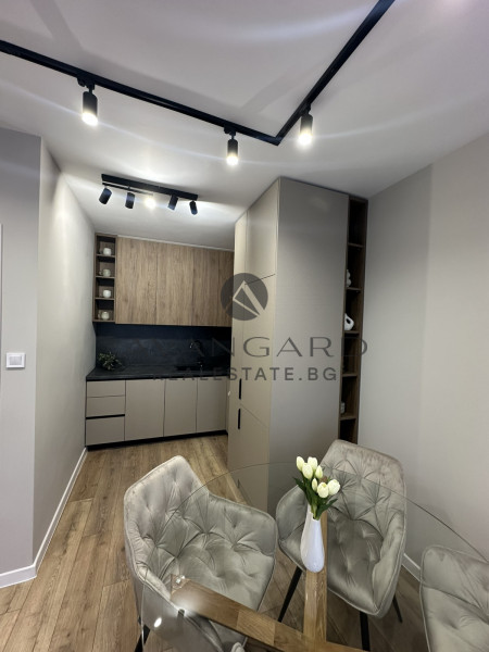 THREE-ROOM/FURNISHED/THRACIA