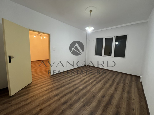 THREE-ROOM apartment with REAL SQUARE AREA / Rodopi Bus Station