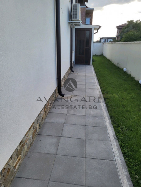 SINGLE-FAMILY HOUSE IN BELASHTICSA VILLAGE