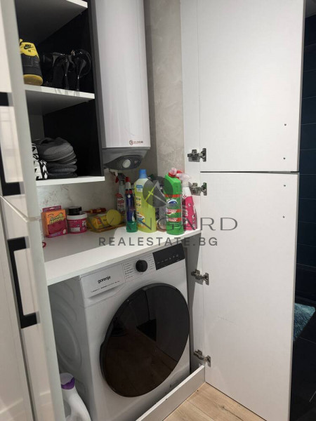 ДВУСТАЕН ОБЗАВЕДЕН АПАРТАМЕНТ С ГАРАЖ В  ОСТРОМИЛА!