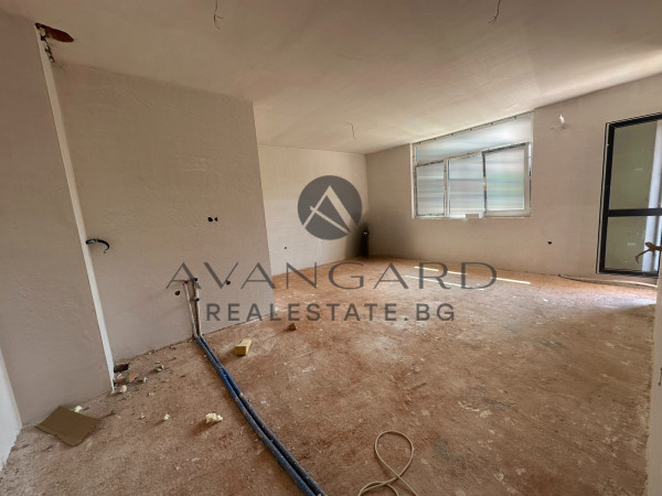 Spacious one -bedroom / new modern building