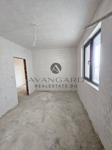 Многостаен апартамент до ГРАНДА