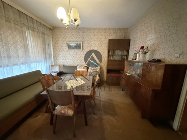 ДВУСТАЕН ДО ПАНАИРА