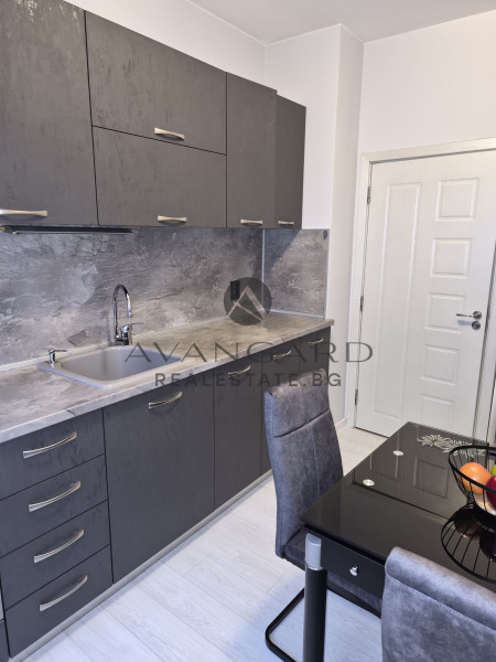 ТРИСТАЕН ОБЗАВЕДЕН АПАРТАМЕНТ! КЮЧУК ПАРИЖ!