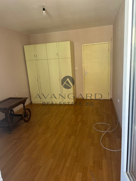 One-bedroom apartment next to Kamenitsa Park