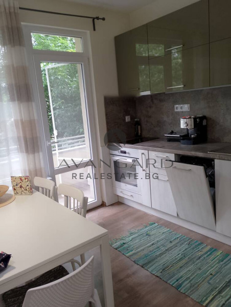 Двустаен МЛАДЕЖКИ ХЪЛМ