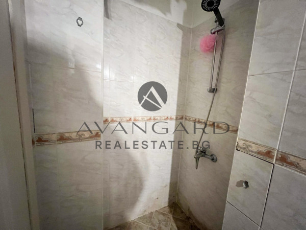 ПРОСТОРЕН ЕДНОСТАЕН / ЮЖНО ИЗЛОЖЕНИЕ / РЕАЛНА КВАДРАТУРА