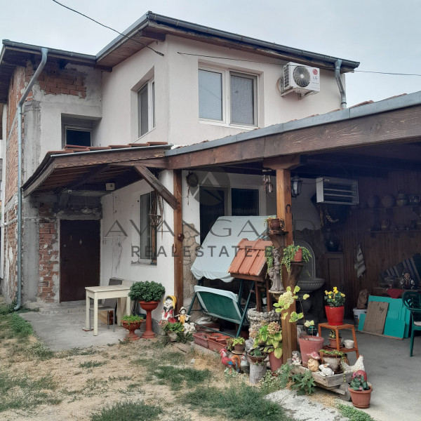 Two-storey HOUSE GAGANICA