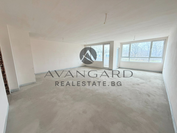 SPACIOUS THREE-ROOM APARTMENT WITH ACT 16 !!