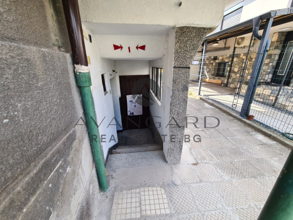 Floor of a House with yard and garage / Smirnenski