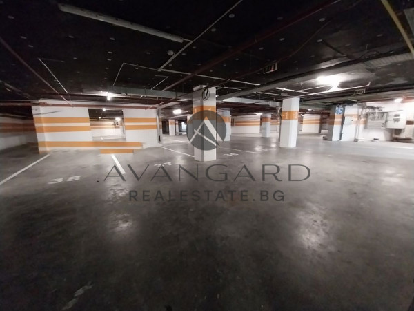 АКТ 16! Тристаен апартамент С 34 кв.м. ХОЛ / Младежки Хълм