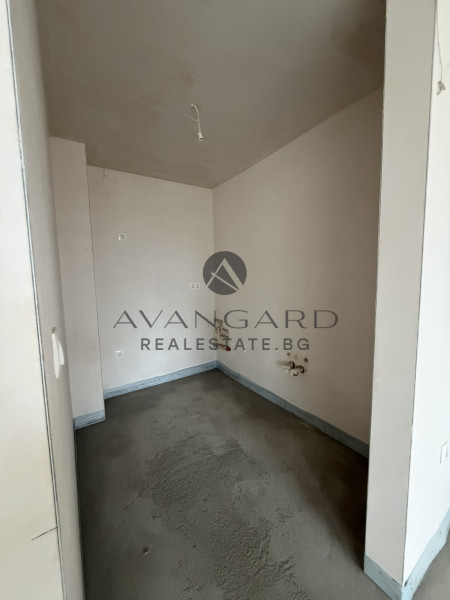 SPACIOUS THREE-ROOM APARTMENT WITH ACT 16 !!