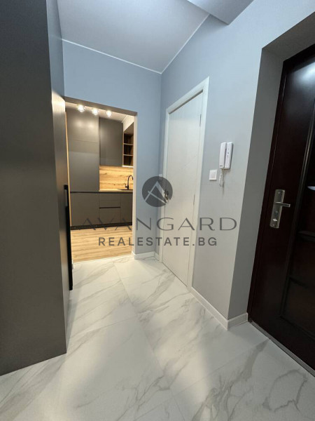 ЛУКСОЗЕН ДВУСТАЕН АПАРТАМЕНТ! СМИРНЕНСКИ!