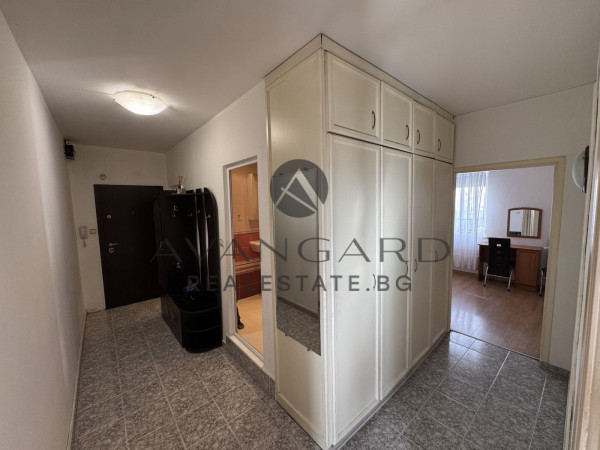 ТРИСТАЕН АПАРТАМЕНТ С РЕАЛНА КВАДРАТУРА ДО ПАРК ЛАУТА!!!