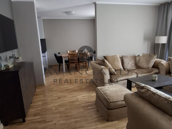 ЛУКСОЗЕН ЧЕТИРИСТАЕН С ВЪЗМОЖНОСТ ЗА ГАРАЖ !