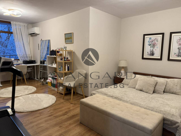 ТРИСТАЕН ОБЗАВЕДЕН АПАРТАМЕНТ! КЮЧУК ПАРИЖ!