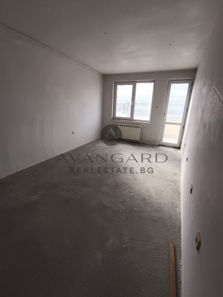 THREE-ROOM APARTMENT WITH GARAGE INCLUDED IN THE PRICE! / Marasha