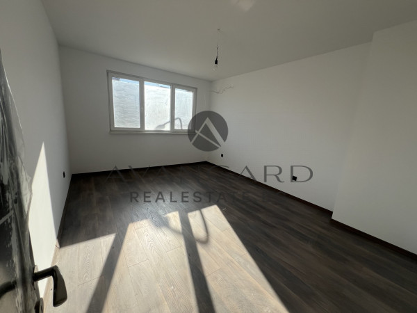 Етаж от Къща / Гагарин