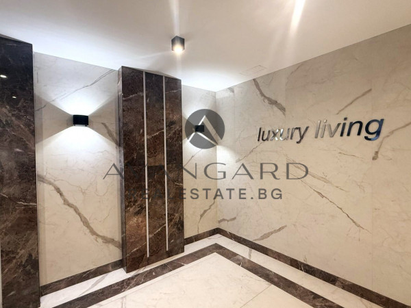 ТРИСТАЕН АПАРТАМЕНТ С ГАРАЖ В ЛУКСОР 5! ОСТРОМИЛА!