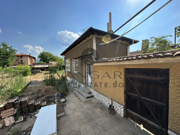 HOUSE WITH COURTYARD KRUMOVO