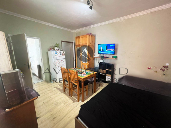 One-room apartment next to the Forum
