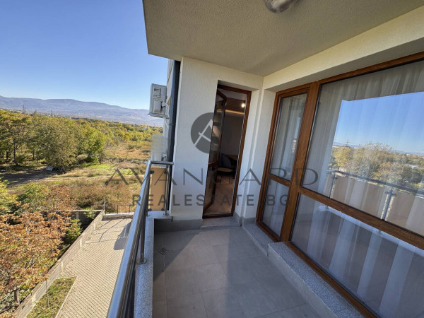 Луксозен двустаен с АКТ 16