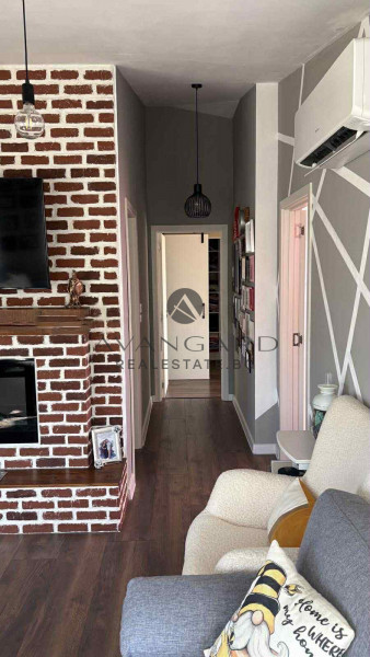 Stylish two -bedroom apartment! Separate on the floor! South!
