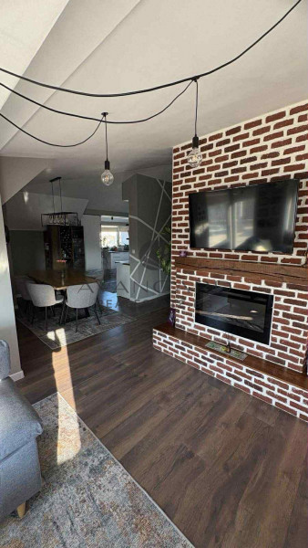 Stylish two -bedroom apartment! Separate on the floor! South!