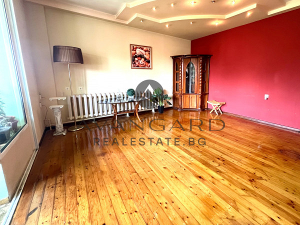 Етаж от къща КЪРШИЯКА