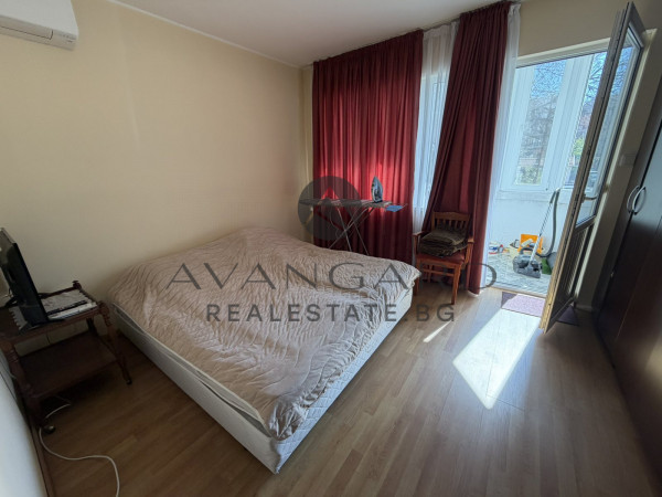 ЧЕТИРИСТАЕН + ДВУСТАЕН + ДВЕ ПАРКОМЕСТА АВТОГАРА РОДОПИ