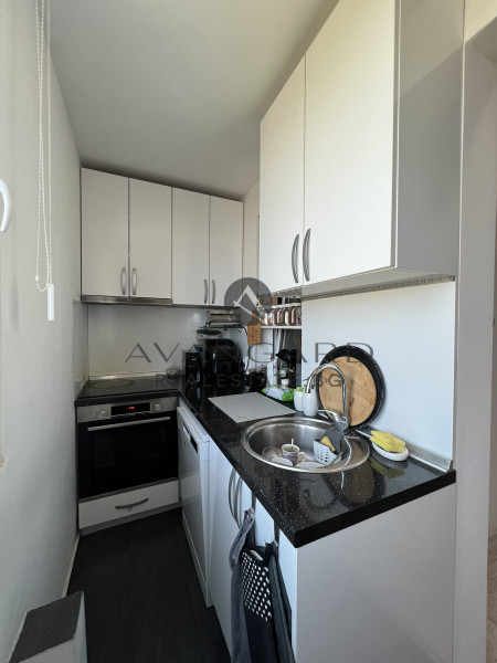 Fully furnished and renovated two -bedroom apartment